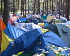 Палаточный городок с детьми вспыхнул, как факел, есть жертвы: подробности жуткой трагедии