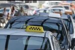 Знахабнілий таксист випхав пасажирку через маску, українці лютують: "водій *удак"