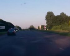 Полтавець виклав відео, на якому ДАЇ перевищує швидкість (відео)