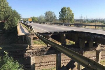 Під Одесою несподівано "втомився" ще один міст: не зміг пережити зливу