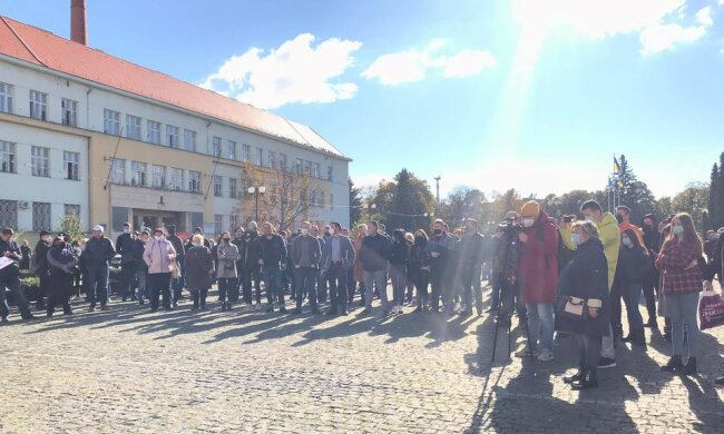 В Ужгороді начхали на червону зону, карантин - для слабаків: "Робіть що хочете"