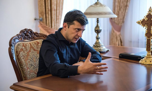 Главное за ночь: "первый" человек Зеленского, взрыв в ПриватБанке и атака на Житомирщине