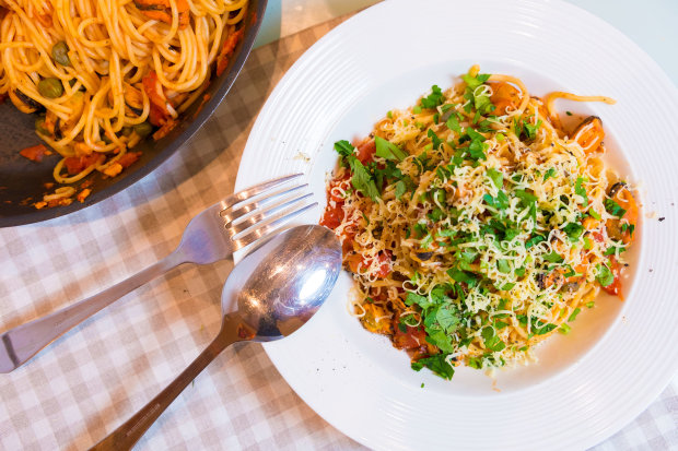 Быстро и вкусно: пикантные спагетти с петрушкой