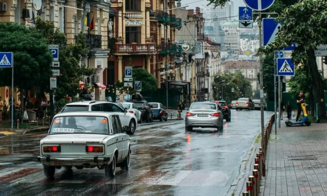 Авто, Київ, фото із соцмереж