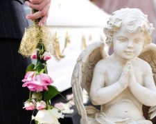 Перед погибшим охранником Мосийчука встали на колени 