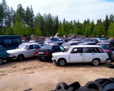 Финны пустят с молотка автомобили беженцев