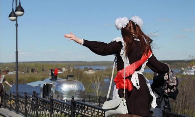 Больница вместо праздника: украинские выпускники массово отравились