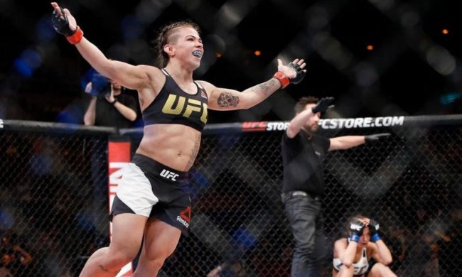 UFC 212: Гаделья выиграла у Ковалькевич в первом раунде