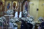 Молитва в церкви, скриншот с видео