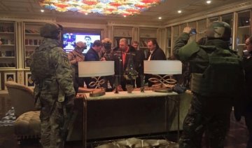 В квартире Корбана проводят обыск (фото)
