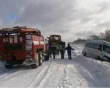 Чотири області й досі заблоковані через негоду