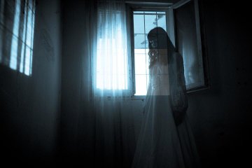 Вони ближче, ніж ми думаємо: привид, що розгулює по дитячій кімнаті, потрапив на відео