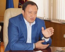 У главы Запорожской ОГА нашли 5 незадекларированных авто и недвижимость в Крыму