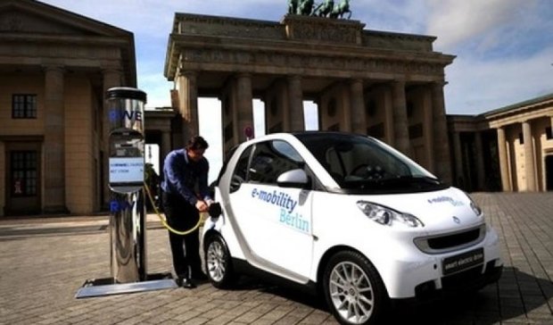 Правительство будет доплачивать немцам за покупку электромобилей