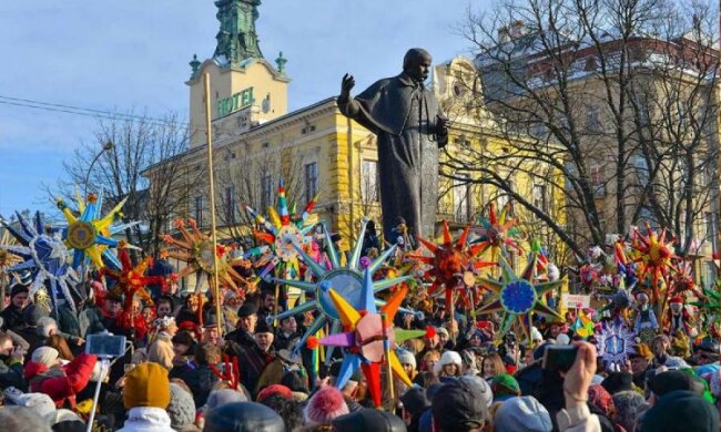 Головне за ніч: кривава ніч перед Різдвом та нова афера Кабміну