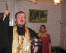 Голова Transparency перетворить квартиру на церкву, щоб заощадити на газі