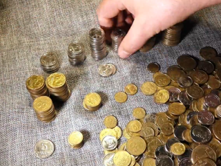 Монеты. Фото: скрин youtube