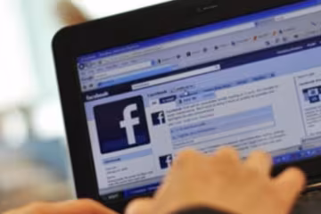Куди можна влаштуватися на роботу за допомогою Facebook