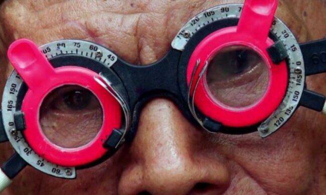 Американець змонтував 168 фільмів в один ролик (відео)