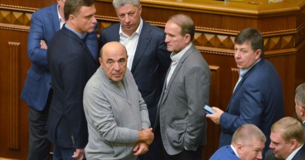 Засилье "варягов"- в  ОПЗЖ раскритиковали внешнее управление Украиной и призвали Зеленского уйти в отставку