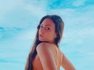 Маша Полякова, instagram.com/mashapolyakova/