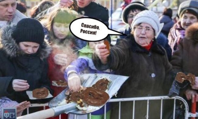 За етикетом лопата повинна лежати поруч з пилкою, а граблі зліва (фото)