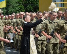 Чоловікові - 24, дружині - 81: молодий вінничанин одружився на бабусі