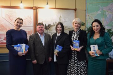 Від княгині Ольги до сучасних стратегів: чому Поділ став епіцентром жіночої сили в Києві