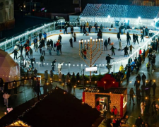 Украинцы, Киев, каток, фото из соцсетей