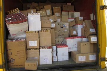 СБУ затримала три вантажівки з алкоголем і харчами для бойовиків