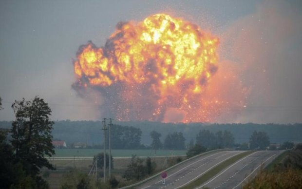 Взрывы в Калиновке: Порошенко пошел на экстренные меры