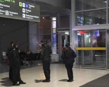 Уже шли в самолет: украинок чудом спасли от иностранного работорговца