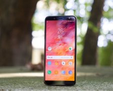 Samsung Galaxy A6s: вбивця бюджетників Xiaomi і Huawei