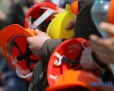 Сотни горняков ночуют в коридорах под кабинетом Минсоцполитики