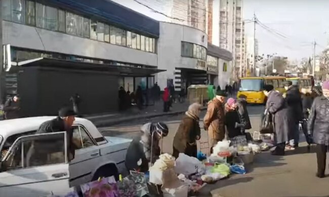 Працюючим українцям перерахують пенсії, але радіти рано