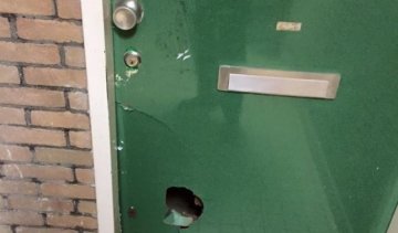 Поющего дома мужчину спасали от насилия