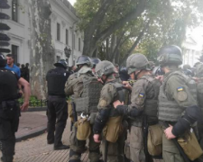 Одесскую мэрию штурмовали “активисты” Кадорр Групп – СМИ