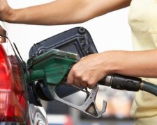 Цены на бензин и дизтопливо в Украине 14 марта: сколько стоит заправить железного коня
