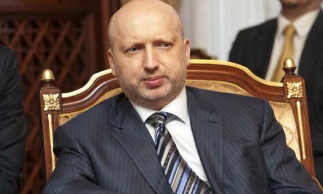 Турчинов: "А чего бы попросили сегодня люди у Христа? Пищи? Денег? А может, "жахнуть" из миномета по парламенту?"