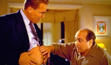 Батько двох дітей впевнений у своїй вагітності