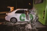 Київ приголомшила потрійна ДТП, в автобус влетіли двічі: відео для "міцних горішків"
