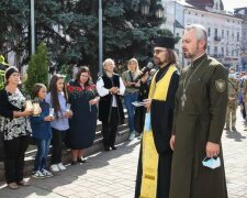 У Чернівцях вшанували пам'ять воїна Василя Паламарюка, фото pogliad.ua