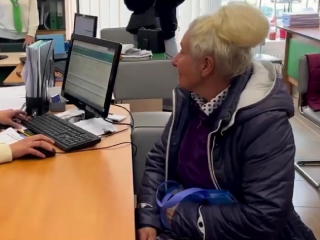 Пенсионерка. Фото: скрин youtube