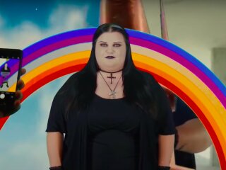 Alyona Alyona, скріншот з YouTube