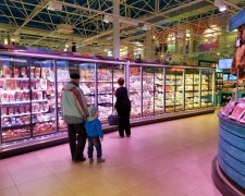 Ничего страшного: эксперты рассказали, какие продукты можно есть после "просрочки"