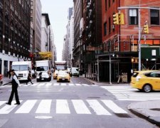 У США самогубця обстріляв консульство