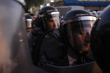 В Ереване назревает Майдан: между сторонниками оппозиции и полицией вспыхнули столкновения
