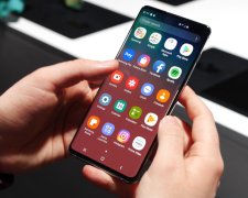 Samsung Galaxy S10 проверили на скорость и производительность: быстрее света