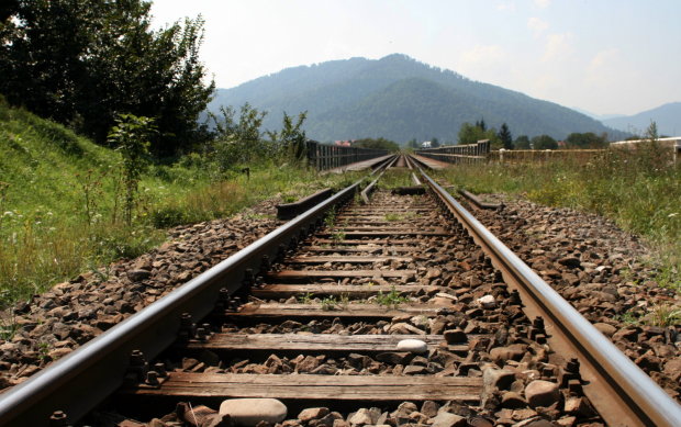 Кривавий експрес: у Харківській області потяг насмерть розчавив чоловіка