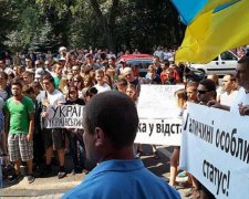 Во Львове прошел очередной проплаченный митинг за особый статус Галичины (фото)